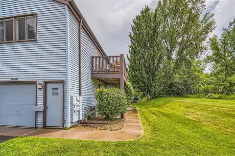 4908 Grenwich Trl N, Oakdale, MN 55128