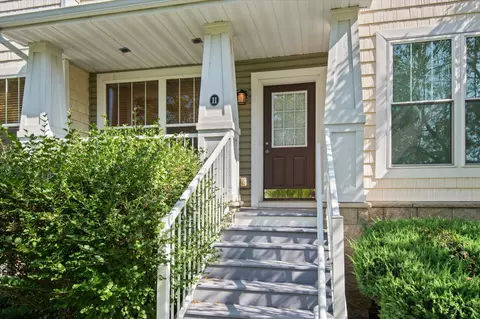 1240 County Road D E #11, Maplewood, MN 55109