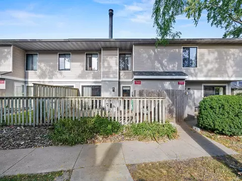 1243 Landmark Trl S, Hopkins, MN 55343