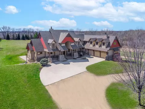 1445 Butterfly Ln, Jordan, MN 55352