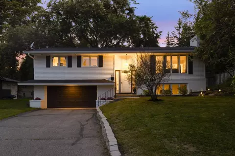 6112 Wilryan Ave, Edina, MN 55436