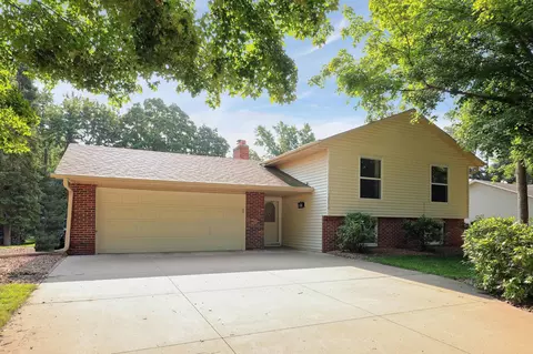 10570 Union Terrace Ln N, Maple Grove, MN 55369