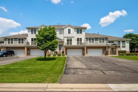20118 Holister Ln, Lakeville, MN 55044