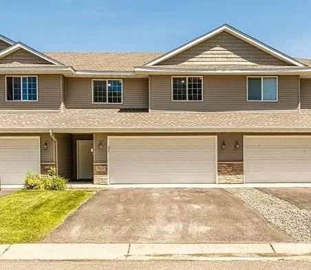 7612 Fox Creek Ct, Greenfield, MN 55373