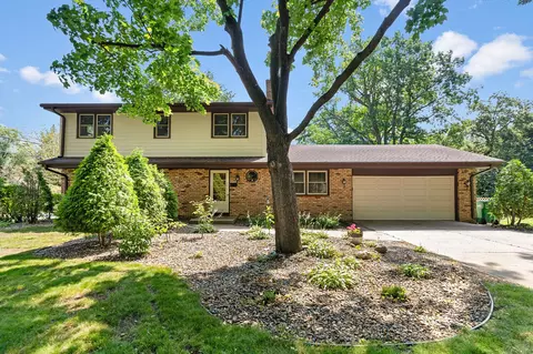 6116 Xylon Ave N, New Hope, MN 55428