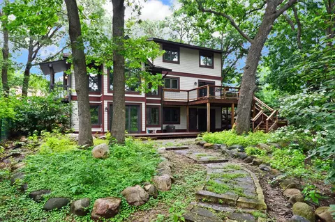 390 Harriet Cir, Shoreview, MN 55126