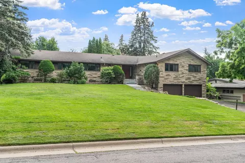 2160 Upper Saint Dennis Rd, Saint Paul, MN 55116