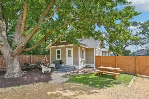 2160 Tower Dr, Woodbury, MN 55125