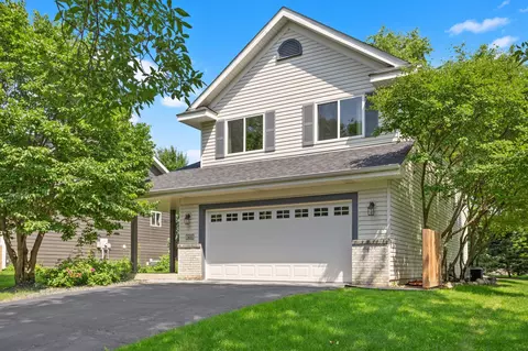 1410 Field Creek Cir, Victoria, MN 55386