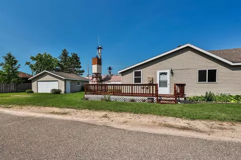 220 8th St E, Park Rapids, MN 56470 photo 2