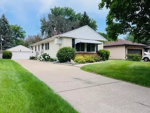1703 Leone Ave, Saint Paul, MN 55106