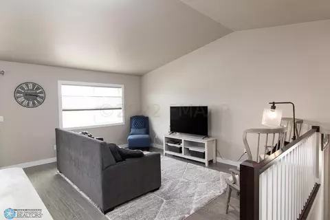 3306 Maple Leaf Loop S, Fargo, ND 58104 photo 10