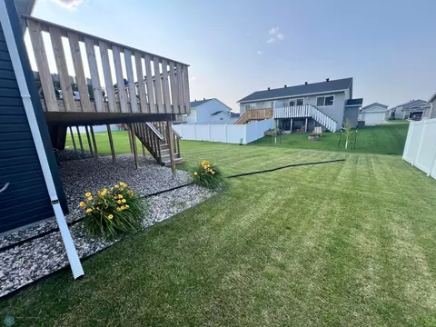 3306 Maple Leaf Loop S, Fargo, ND 58104 photo 4