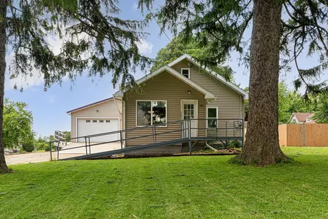 708 5th St S, Ellendale, MN 56026