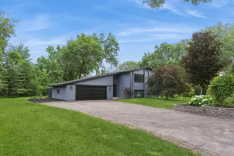 11823 Shady Oak Ln, Minnetonka, MN 55343
