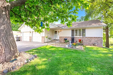 410 1st Ave SW, Isanti, MN 55040