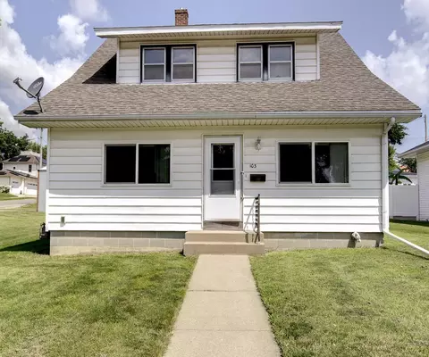 103 Vine Ave W, Montgomery, MN 56069