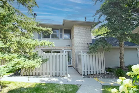 18708 Clear View Ct, Minnetonka, MN 55345