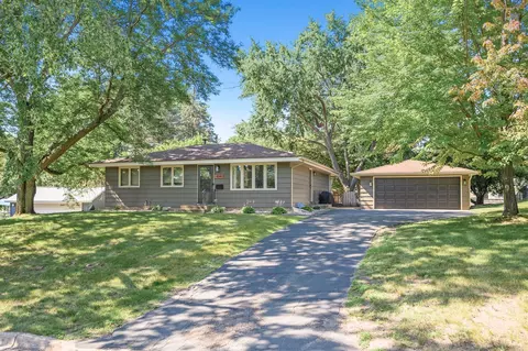 4941 W 86th St, Bloomington, MN 55437