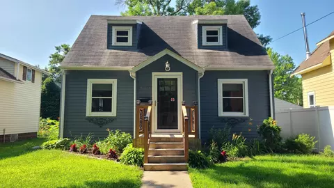 909 4th Ave SW, Austin, MN 55912