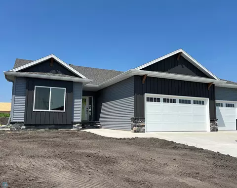 4743 Foxtail Ln S, Fargo, ND 58104