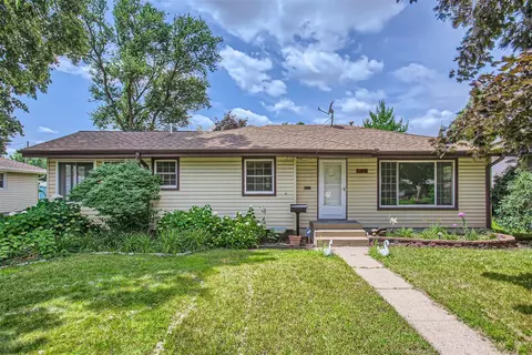 5421 Knox Ave N, Brooklyn Center, MN 55430