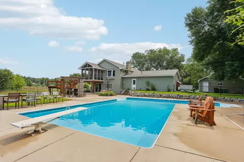 8415 Ox Yoke Cir, Minnetrista, MN 55359