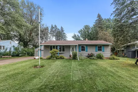 3886 Mcknight Rd N, White Bear Lake, MN 55110