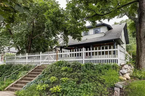1082 Linwood Ave, Saint Paul, MN 55105