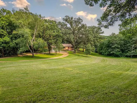 7385 Maplewood Rd, Cologne, MN 55322
