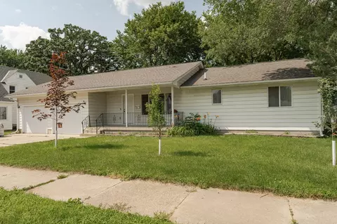 813 8th Ave SE, Austin, MN 55912 photo 2