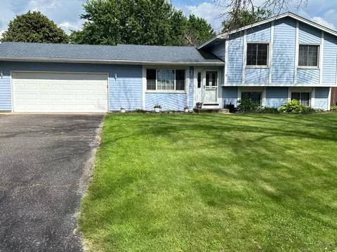 10203 Isetta St NE, Circle Pines, MN 55014