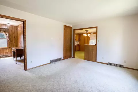 720 Maple St, Baldwin, WI 54002 photo 9