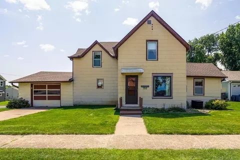 720 Maple St, Baldwin, WI 54002