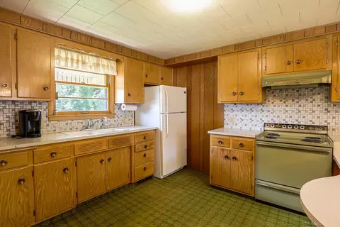 720 Maple St, Baldwin, WI 54002 photo 6