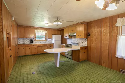 720 Maple St, Baldwin, WI 54002 photo 5