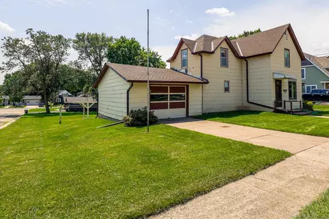 720 Maple St, Baldwin, WI 54002 photo 2