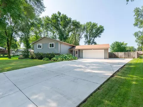 332 Ridge Rd, Mayer, MN 55360 photo 2