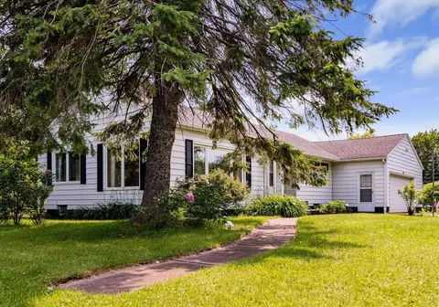 304 9th Ave E, Superior, WI 54880