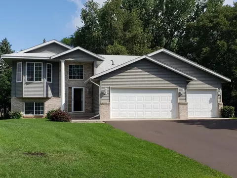 413 Cedarwood Ct, Waite Park, MN 56387