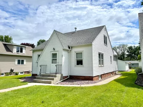 523 N Cass Ave, Springfield, MN 56087