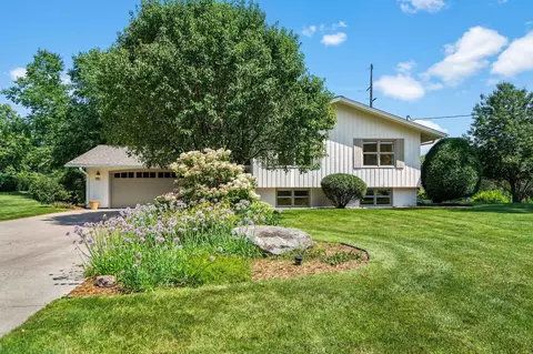 2230 Queensland Ln N, Plymouth, MN 55447