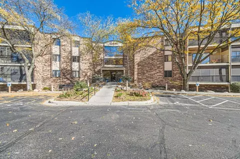 10441 Greenbrier Rd #322, Hopkins, MN 55305