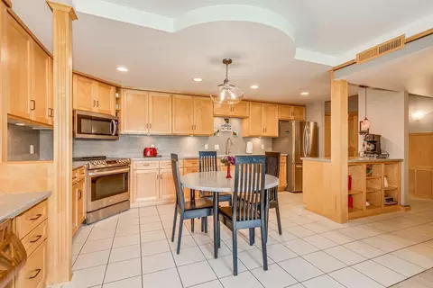 2230 Midland Grove Rd #104, Roseville, MN 55113