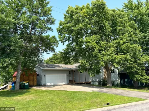 1521 W River St, Monticello, MN 55362