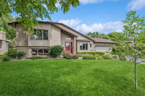 9641 161st St W, Lakeville, MN 55044