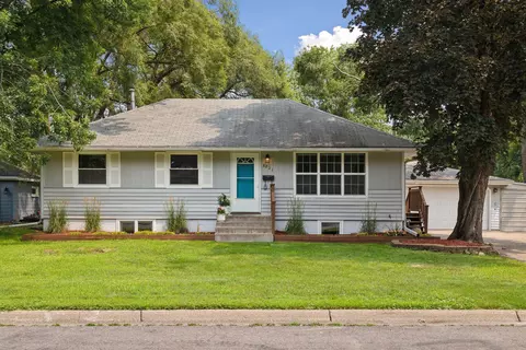 8221 13th Ave S, Bloomington, MN 55425