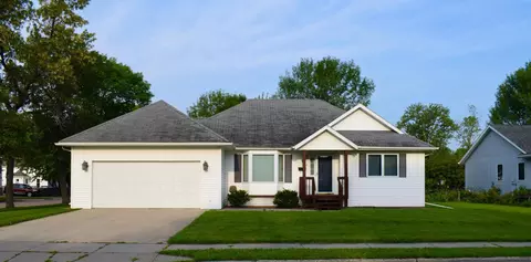 319 Kendall Ave S, Thief River Falls, MN 56701