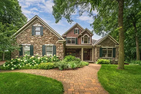 6675 Cherrywood Ct, Minnetrista, MN 55364