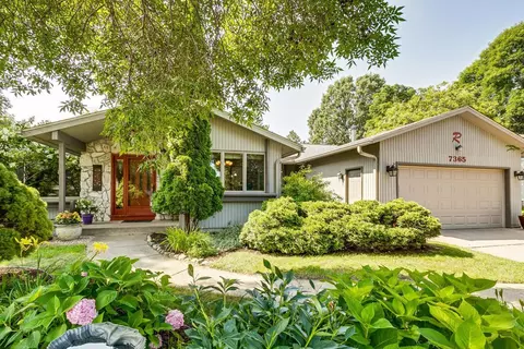 7365 Courtly Rd, Woodbury, MN 55125